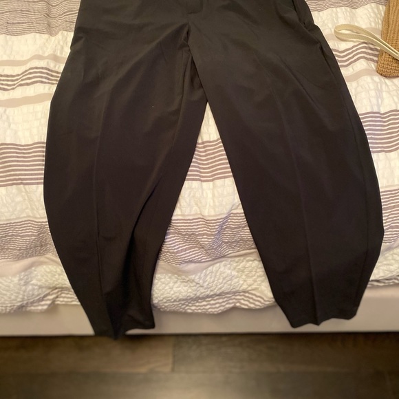 Banana Republic pants with tags - Picture 3 of 3